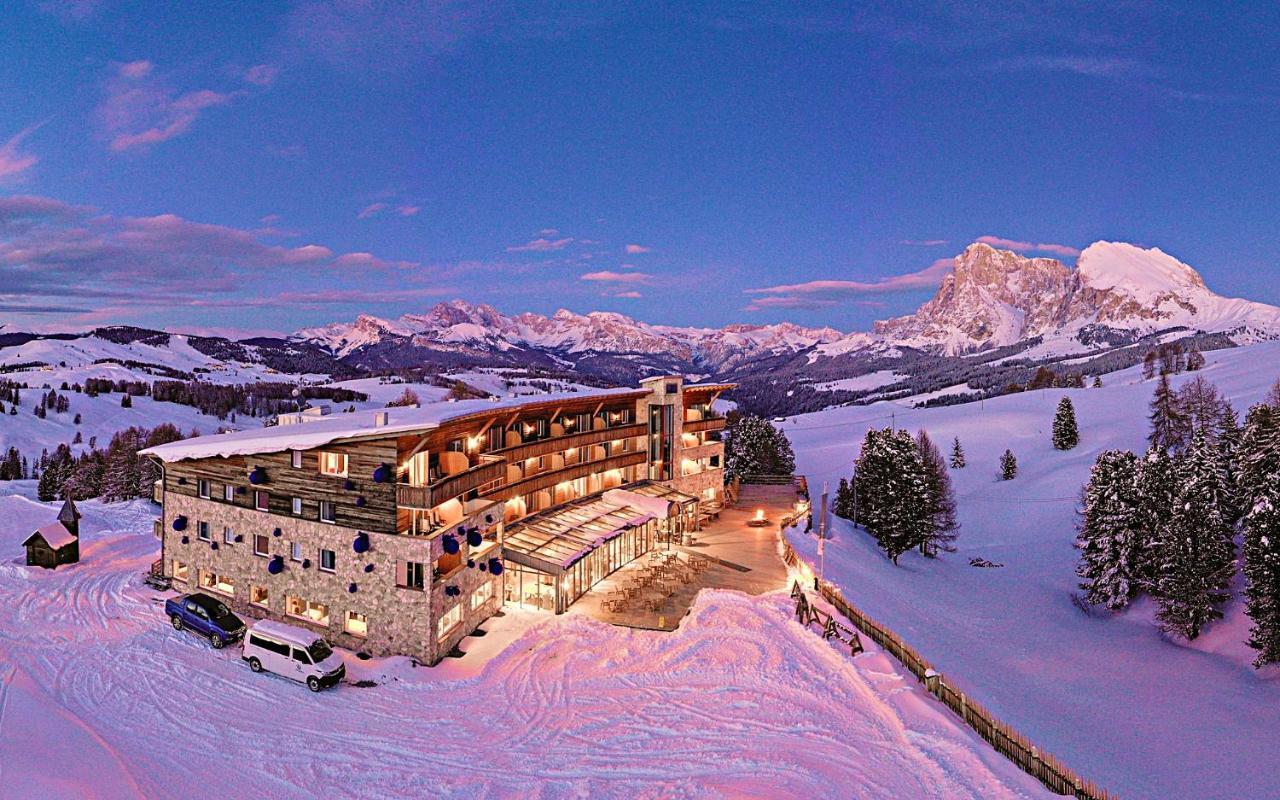 Paradiso Pure.Living Vegan Hotel Alpe Di Siusi Εξωτερικό φωτογραφία